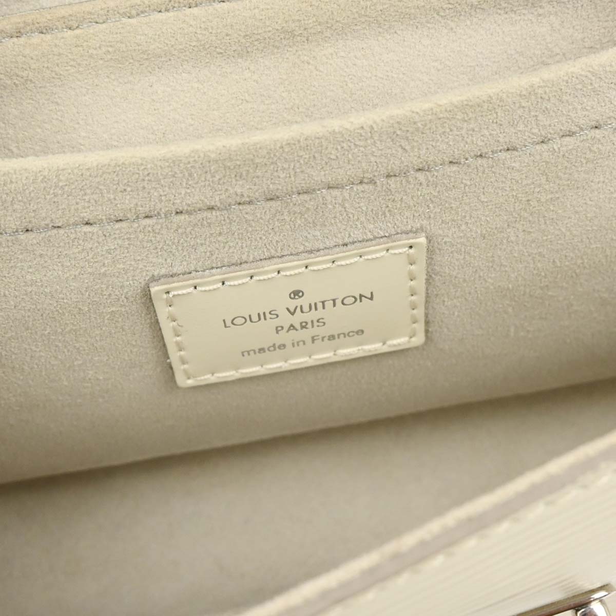Louis Vuitton White Epi Pochette Montaigne Handbag M5929J
