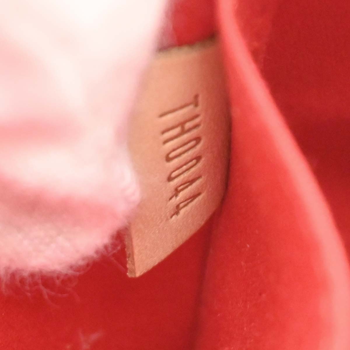 Louis Vuitton Red Monogram Vernis Biscayne Bay PM Handbag M91291