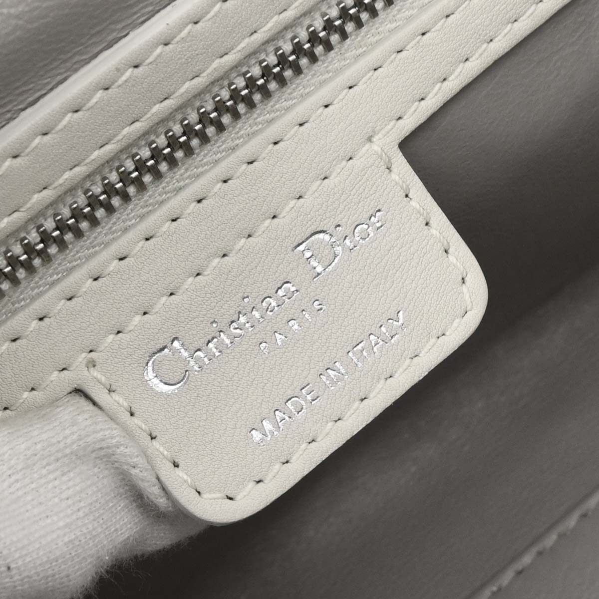 Christian Dior Off-white Leather Handbag