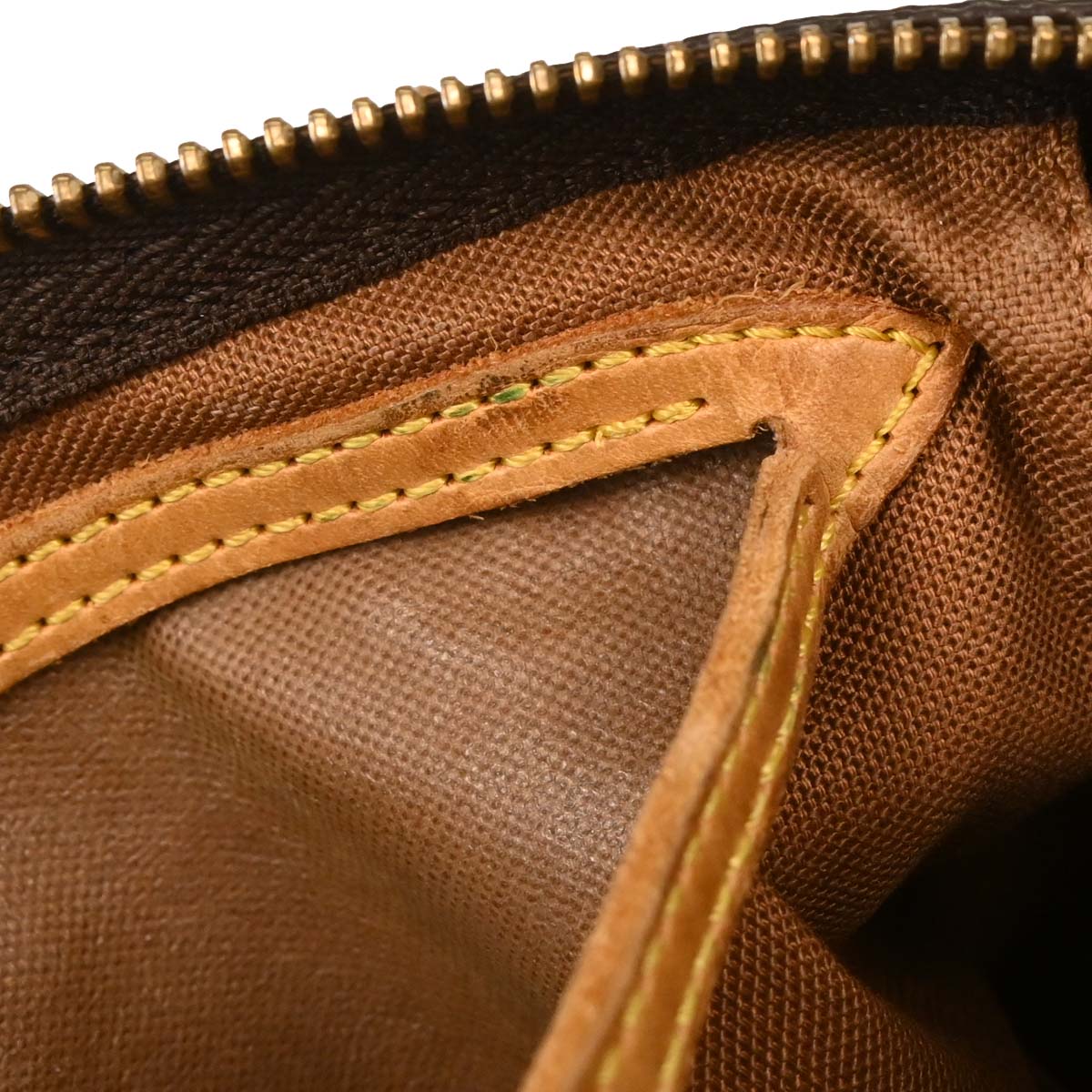 Louis Vuitton Monogram Speedy 25 Handbag M41528