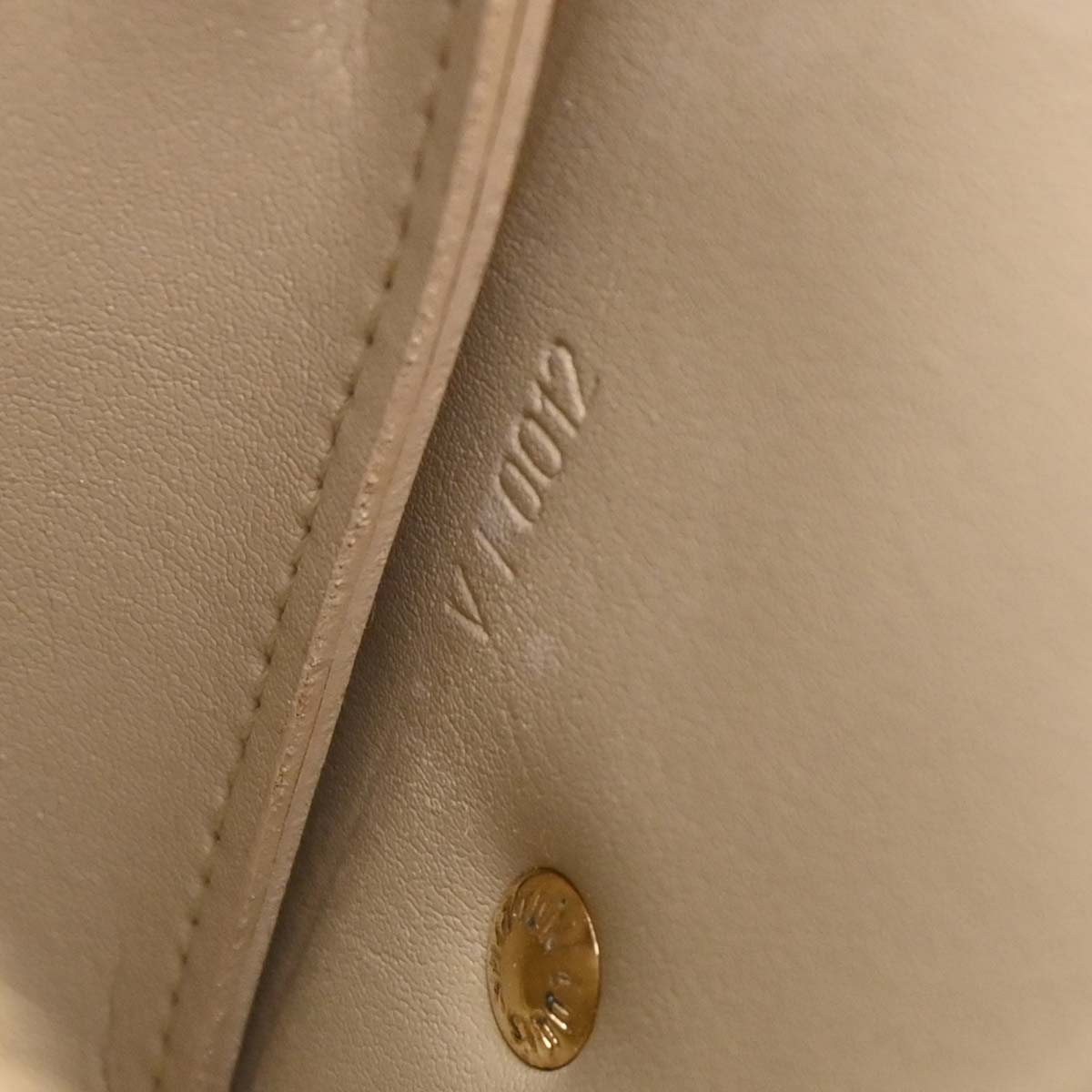 Louis Vuitton Beige Vernis Flower Lexington Handbag M92246