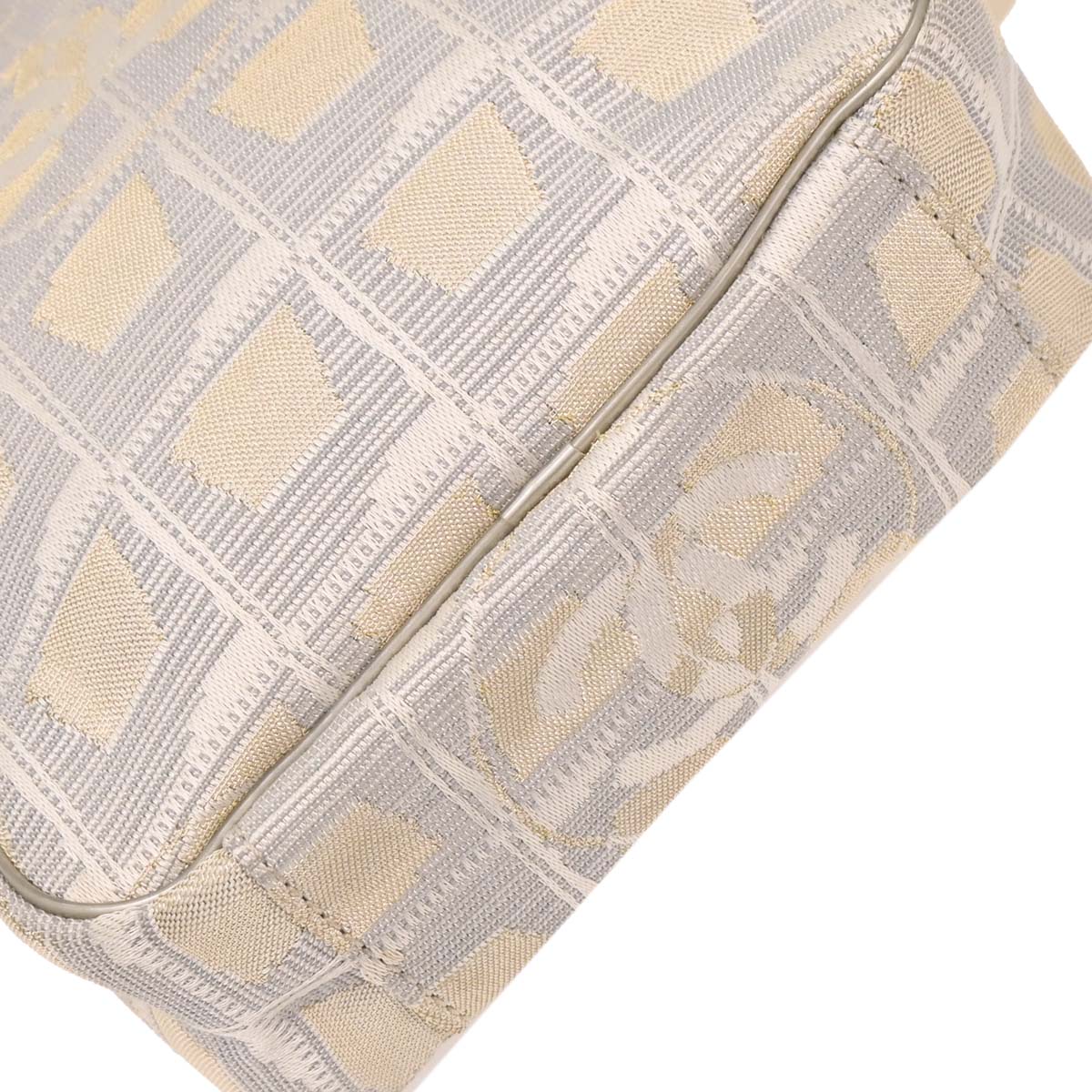 Chanel 2005-2006 White Jacquard Nylon New Travel Line Shoulder Bag