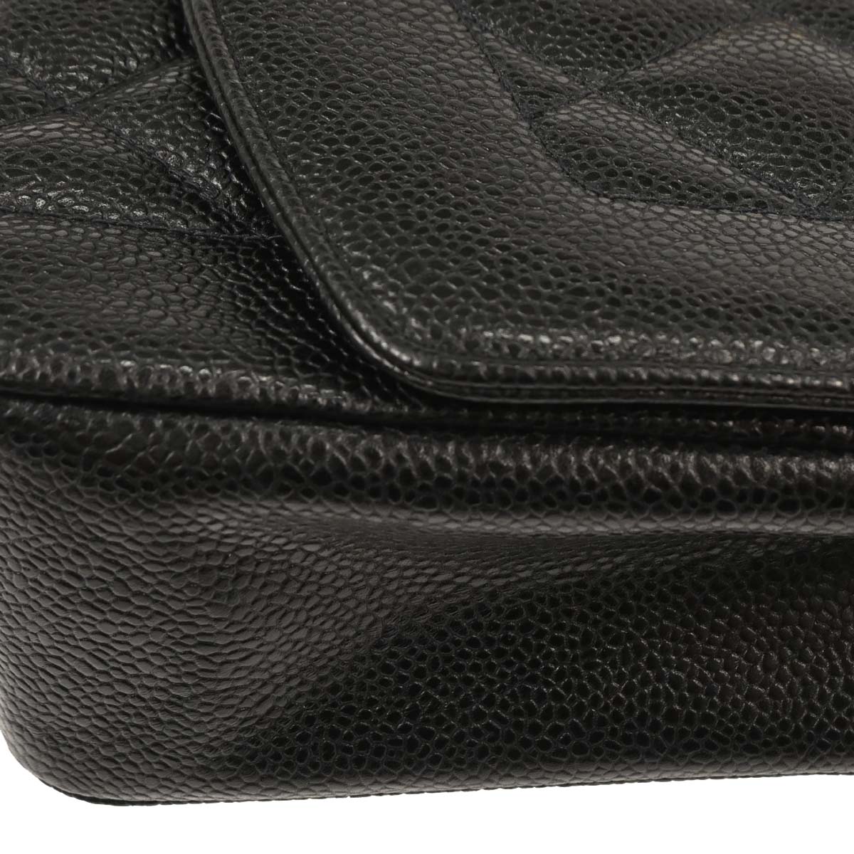 Chanel 1991-1994 Black Caviar Small Diana Shoulder Bag