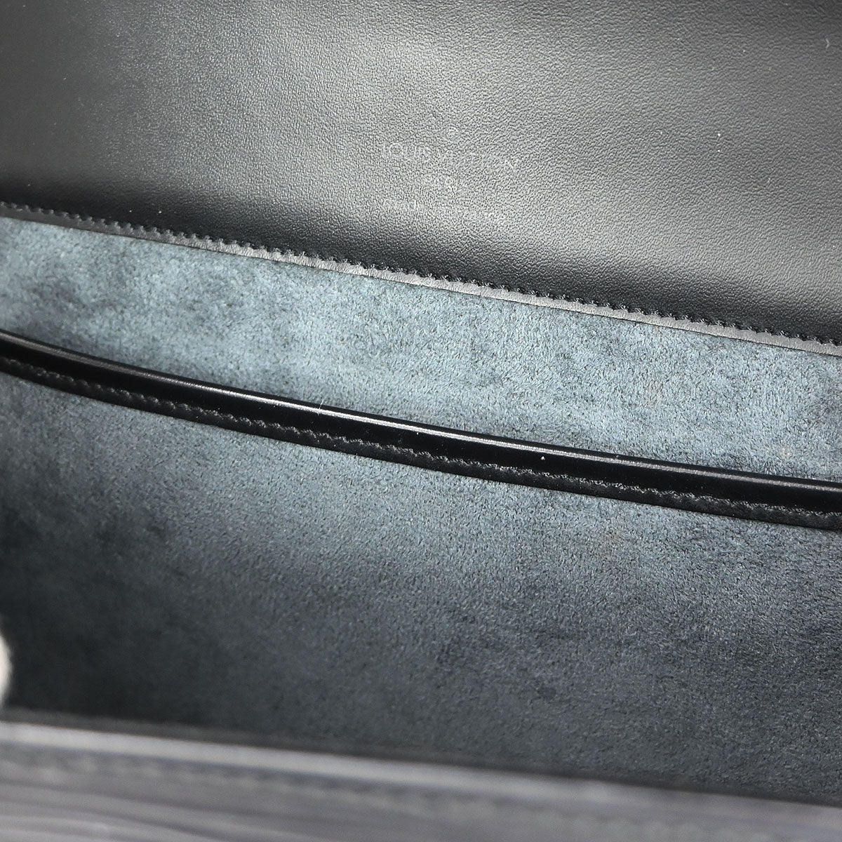 Louis Vuitton 1999 Black Epi Nocturne GM Shoulder Bag M52172