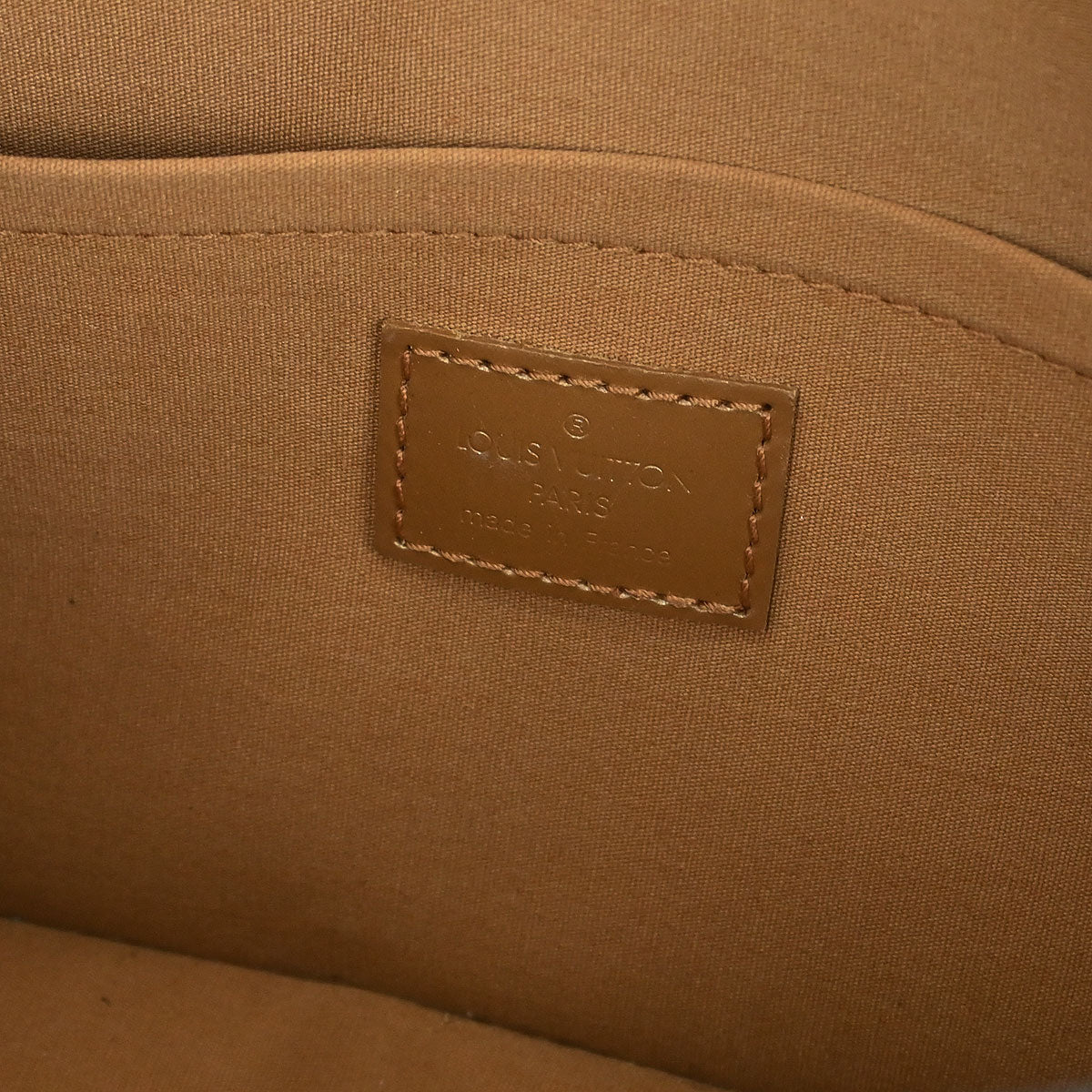 Louis Vuitton 2003 Gold Monogram Mat Shelton MM Handbag M55177