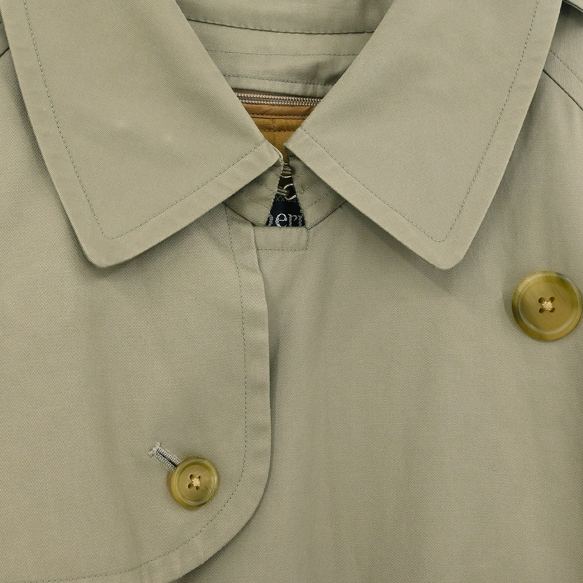 Burberrys Trench Coat Beige