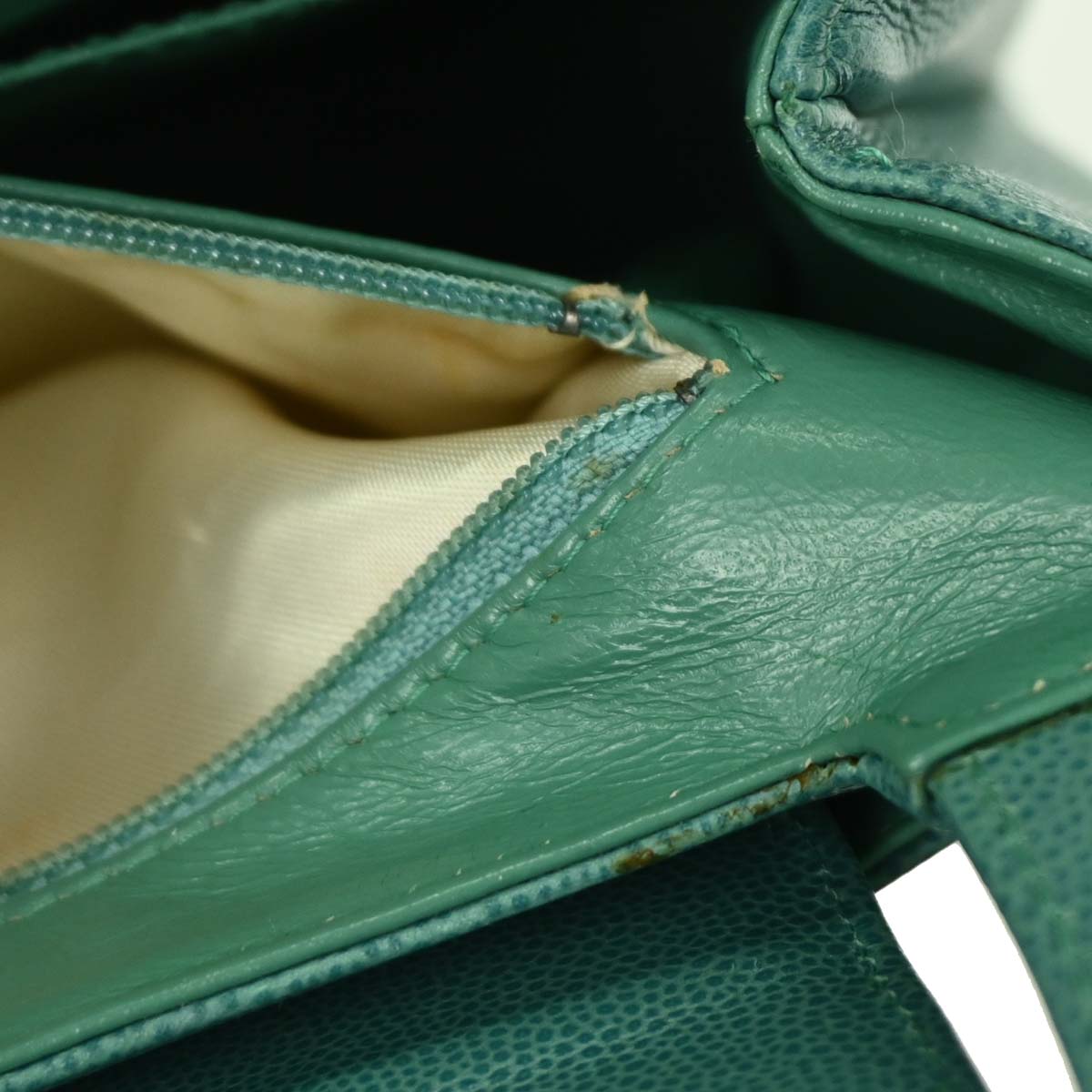 Chanel 1997-1999 Green Caviar Handbag