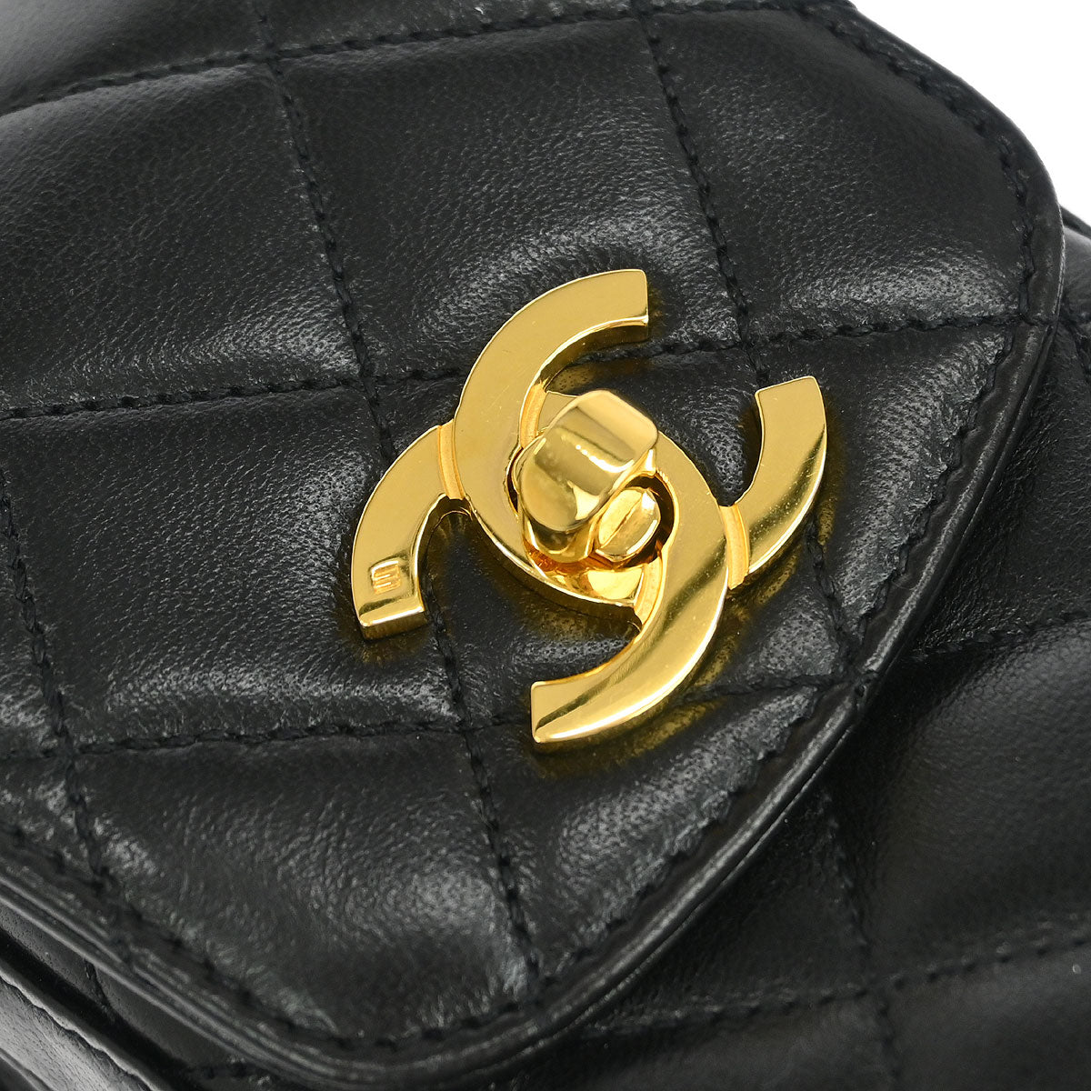 Chanel 1994-1996 Black Lambskin Chain Shoulder Bag Pochette Case