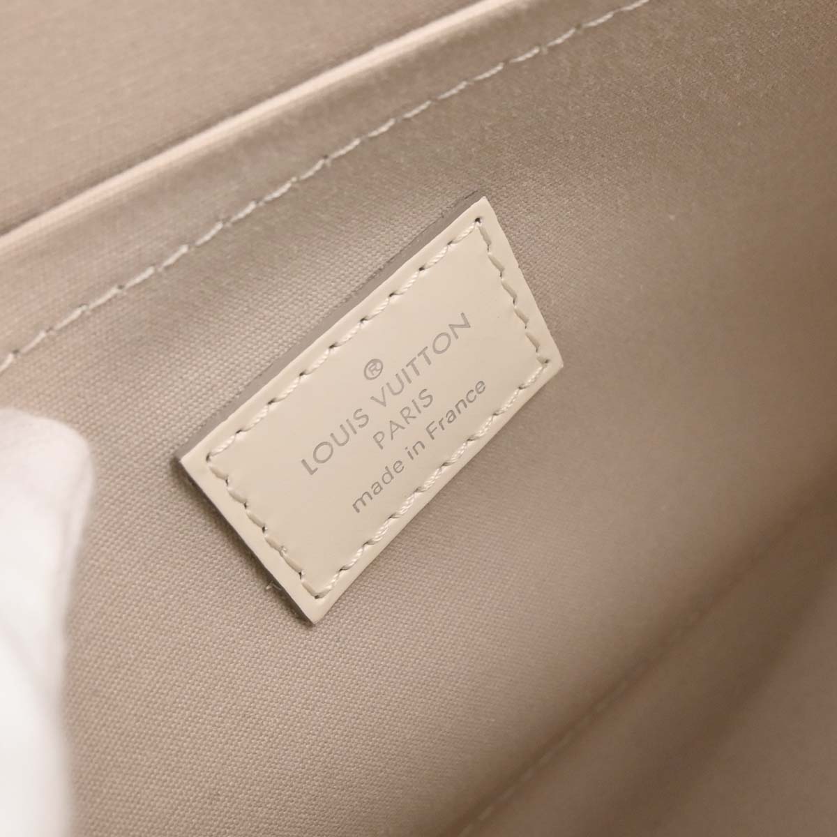 Louis Vuitton 2008 White Epi Madeleine PM Shoulder Bag M5933J
