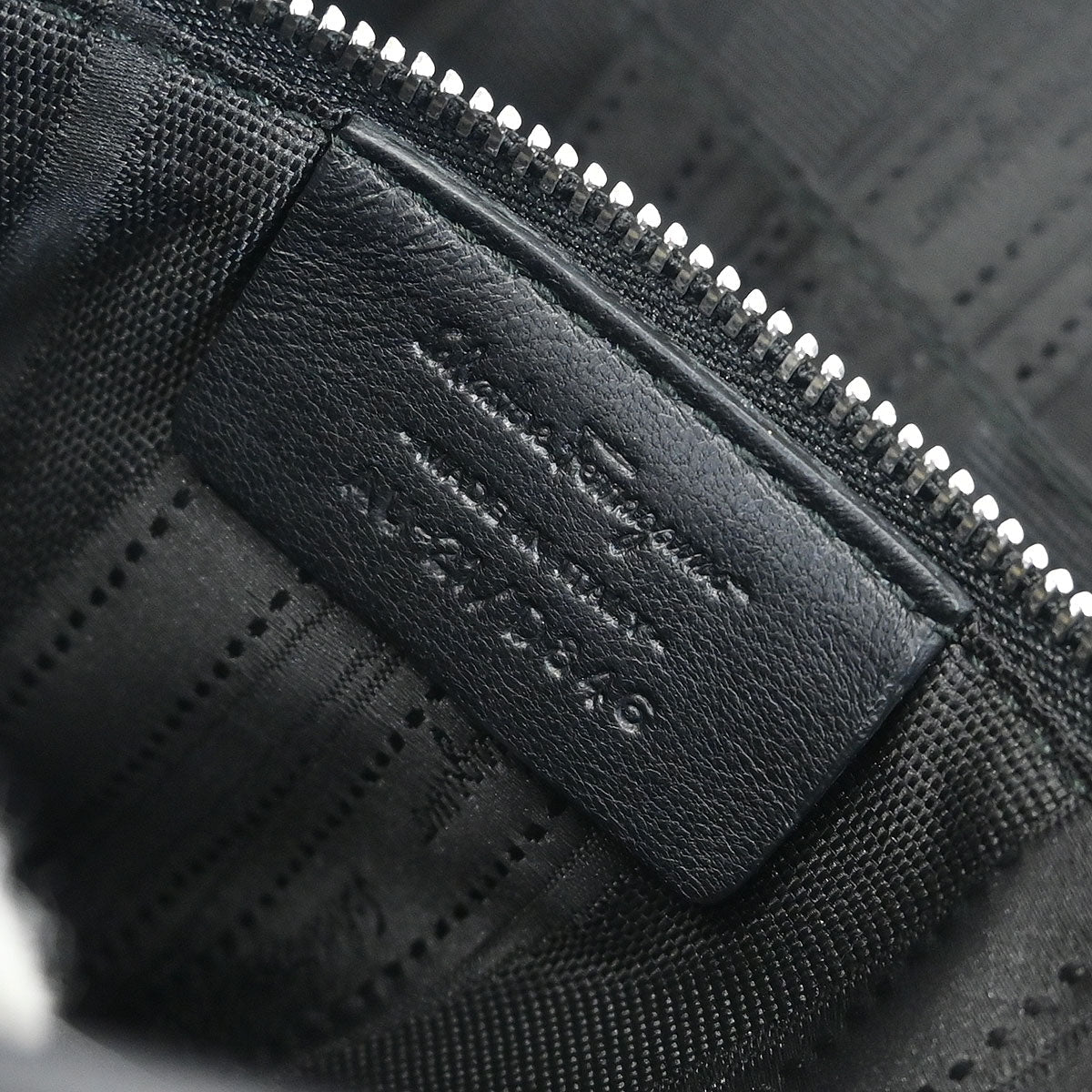 Salvatore Ferragamo Black Vara 2way Shoulder Handbag