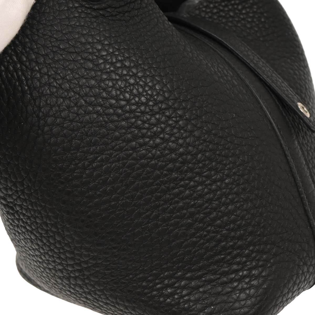 Hermes Black Taurillon Clemence Picotin Lock 18 PM Handbag