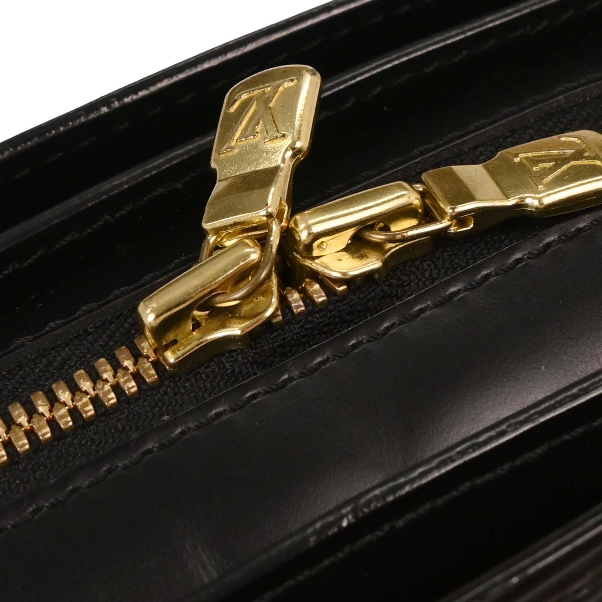 Louis Vuitton Black Epi Pont Neuf Handbag M52052