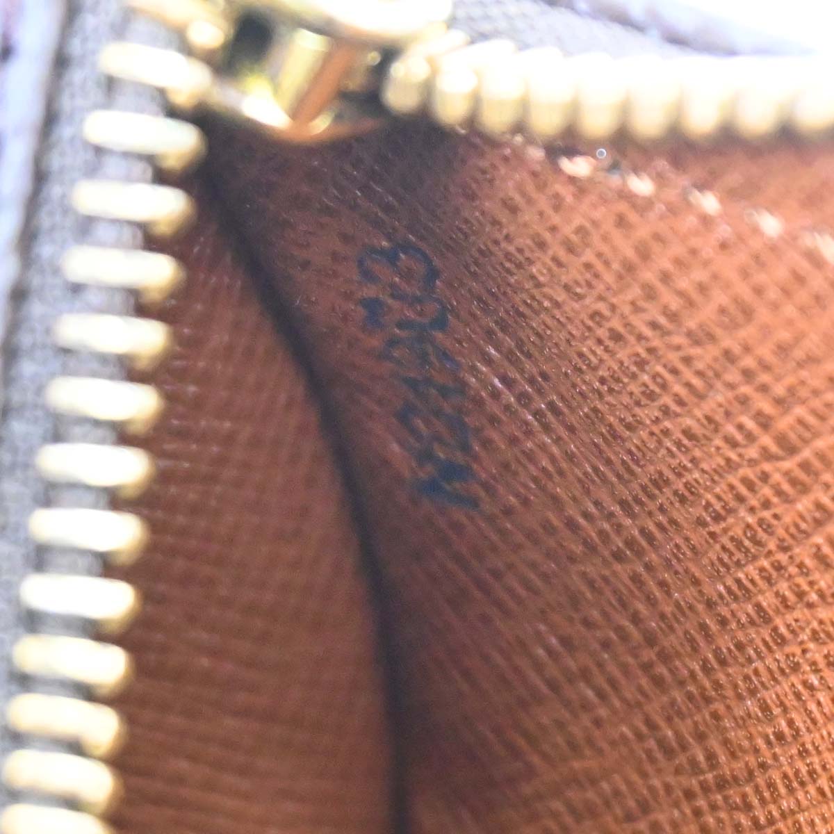 Louis Vuitton 1993 Monogram Papillon 26 Handbag M51366