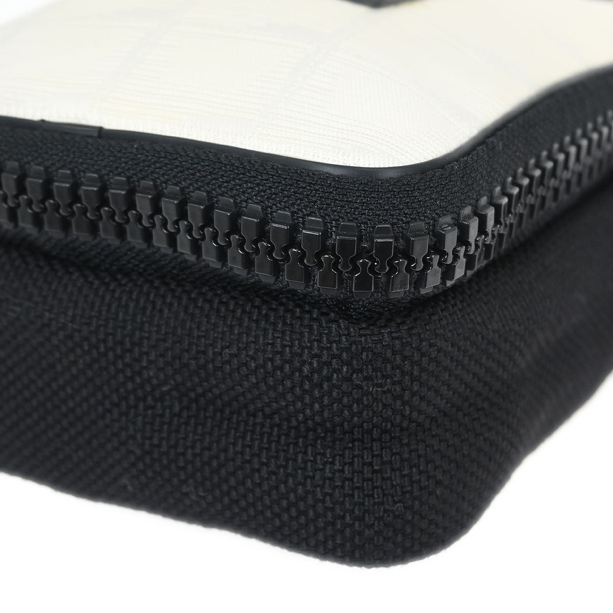 Chanel 2003-2004 White Nylon Travel Line Shoulder Bag