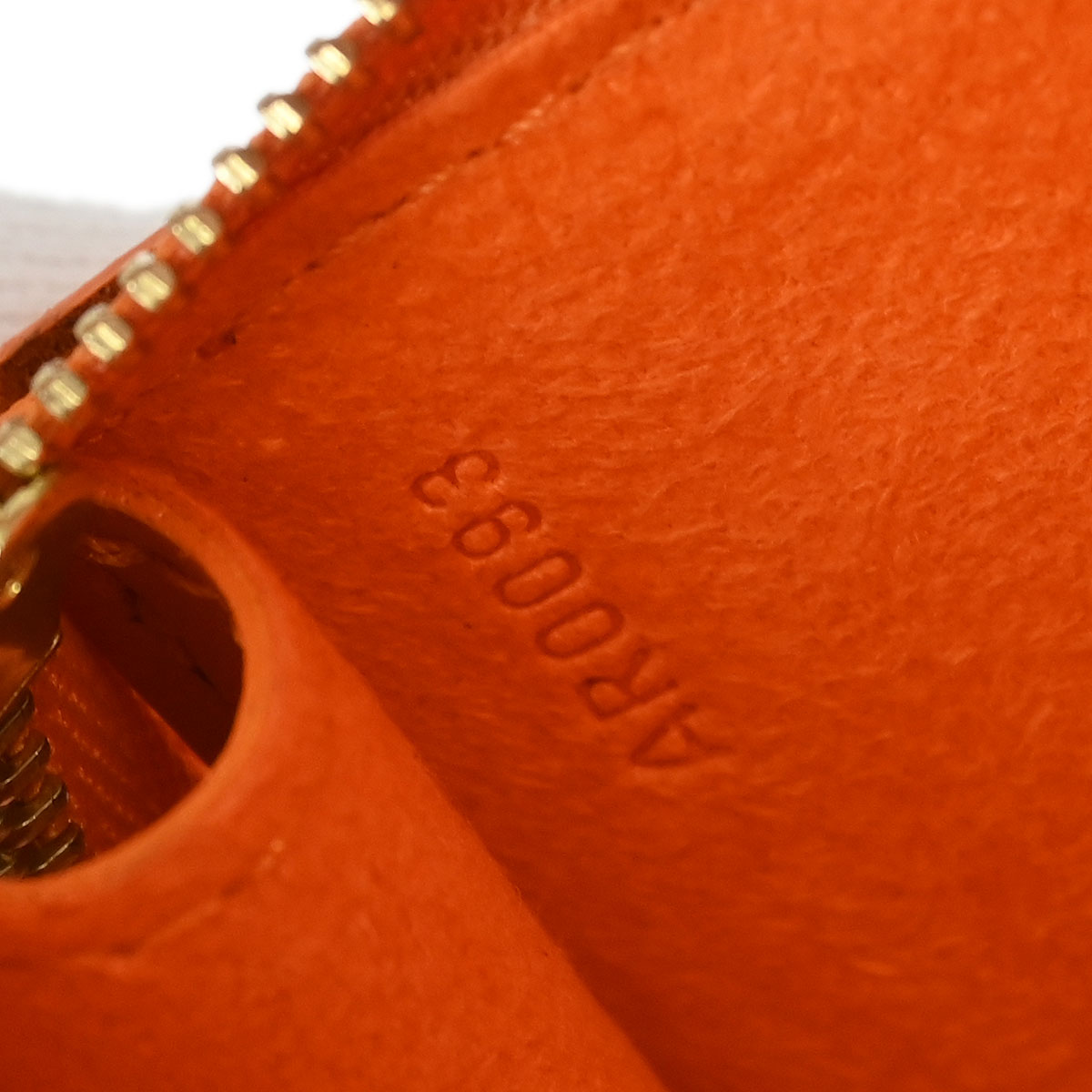 Louis Vuitton Orange Epi Pochette Accessoires 24 Handbag M5294H