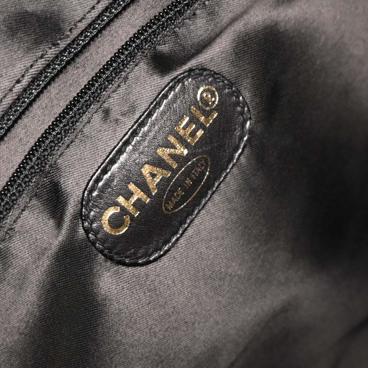 Chanel 1994-1996 Black Caviar Shoulder Bag