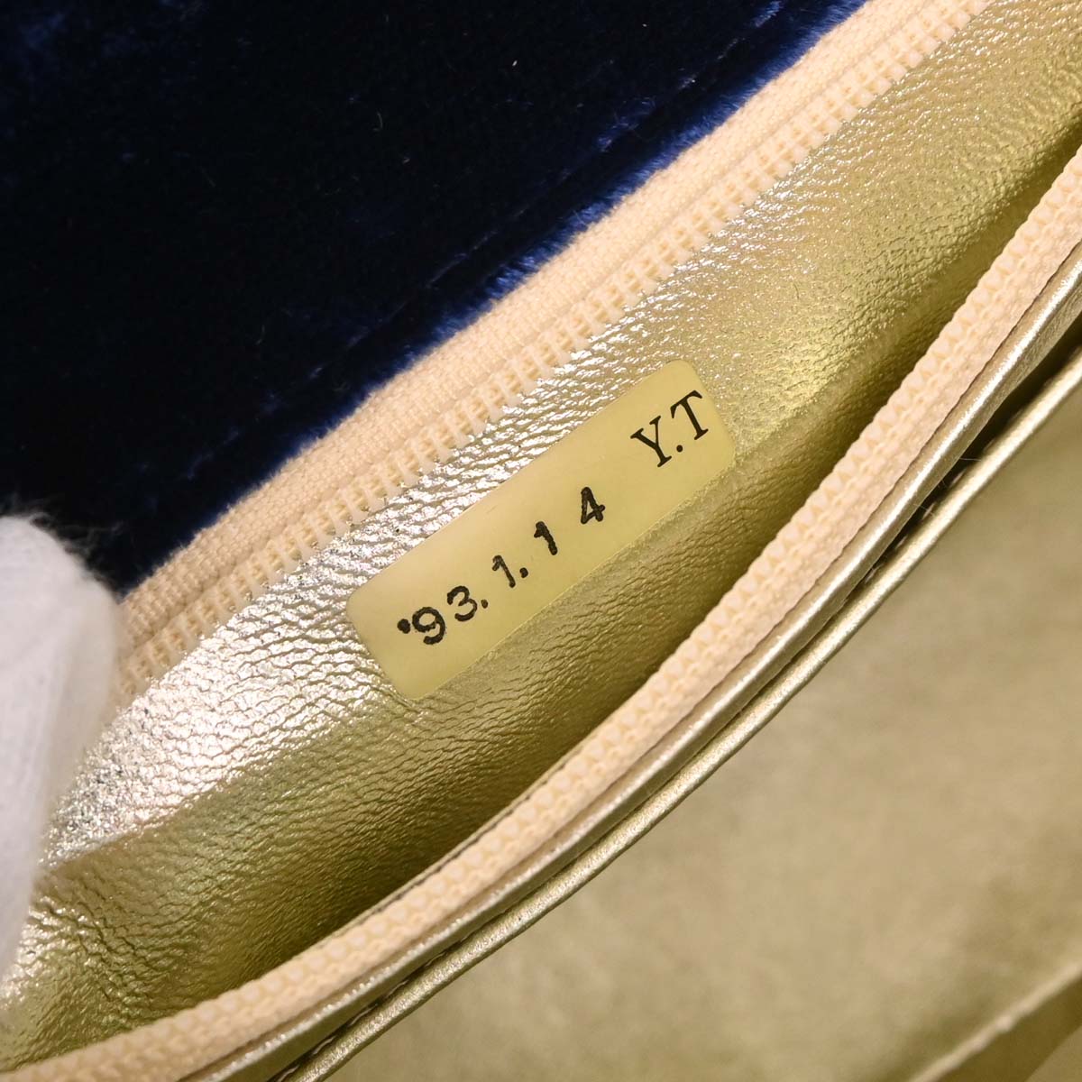 Chanel 1991-1994 Navy Velvet Rhinestone Shoulder Bag