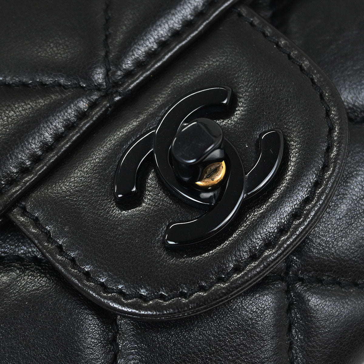 Chanel 1997-1999 Black Lambskin Shoulder Bag