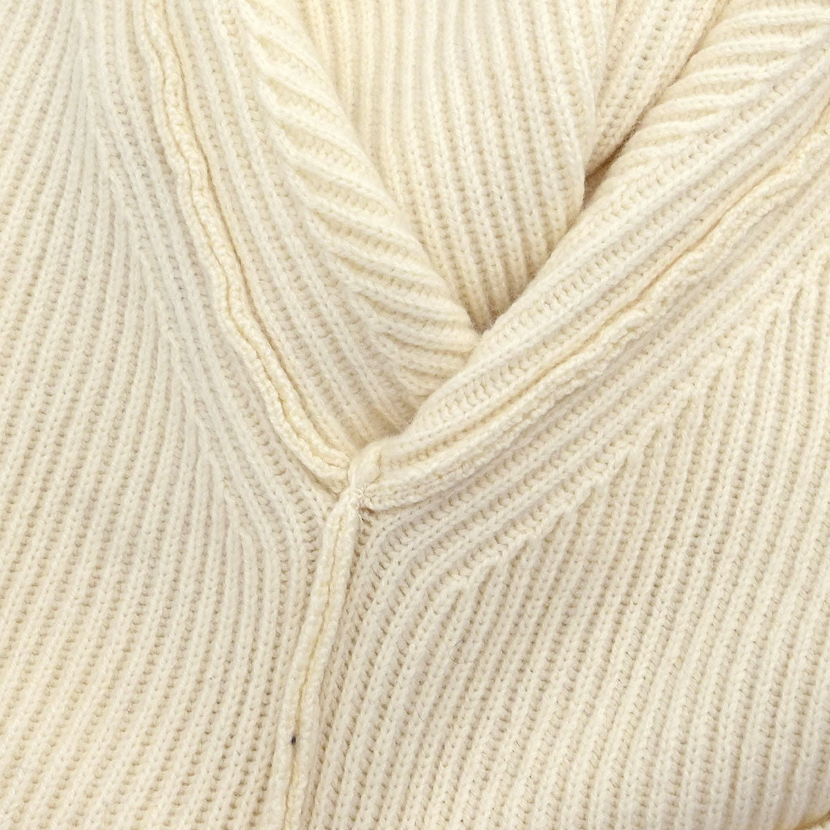 Chanel Cardigan Off-white