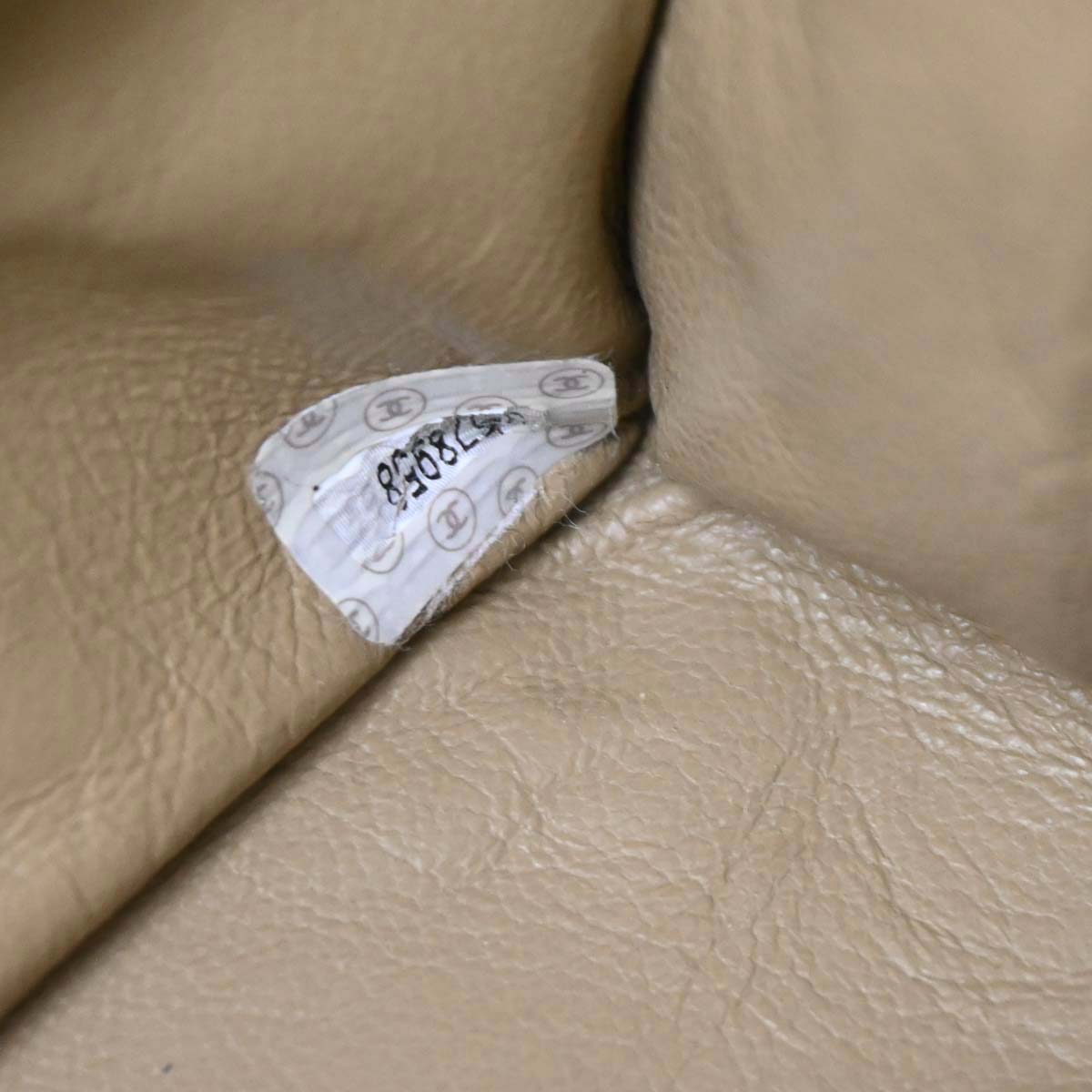 Chanel 1994-1996 Beige Caviar Chain Tote Bag