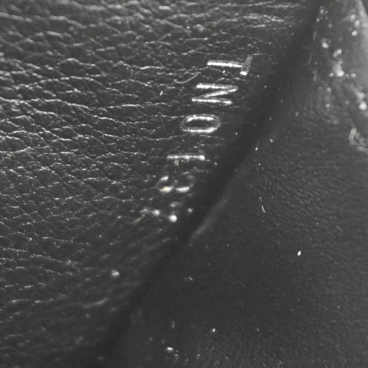 Louis Vuitton Monogram Mahina Zippy Wallet M61867