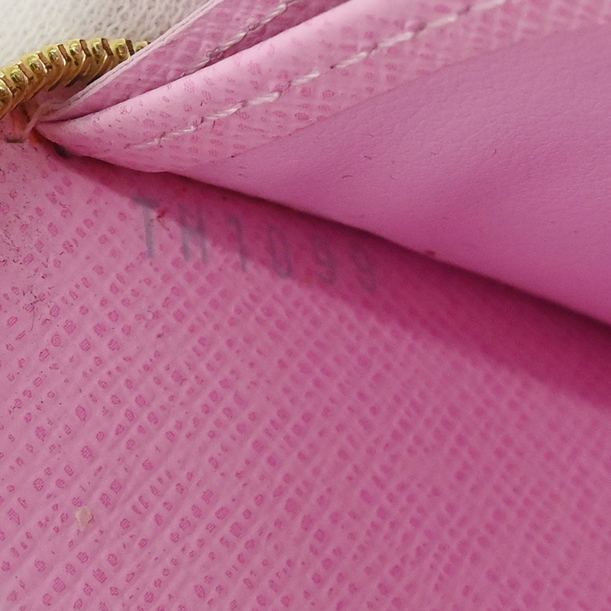 Louis Vuitton White Multicolor Zippy Wallet M93741