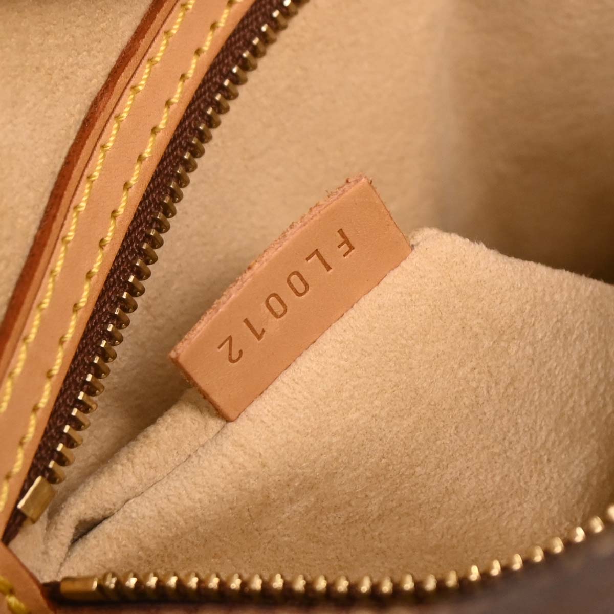 Louis Vuitton Monogram Looping MM Handbag M51146