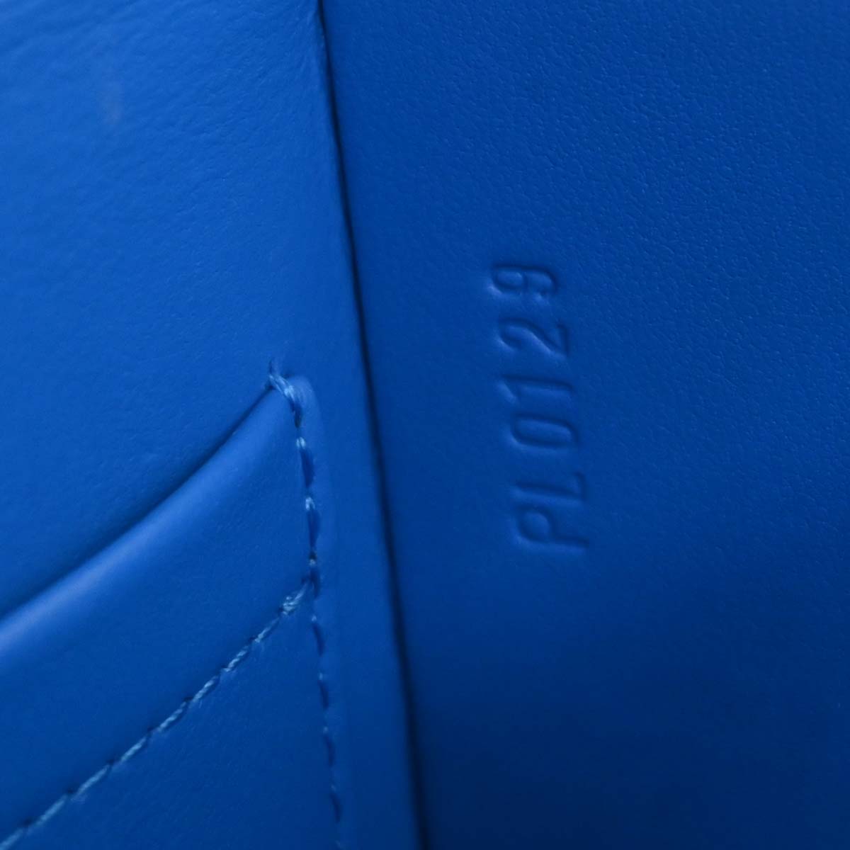 Louis Vuitton Navy Red Epi Bleecker Box Handbag M52466