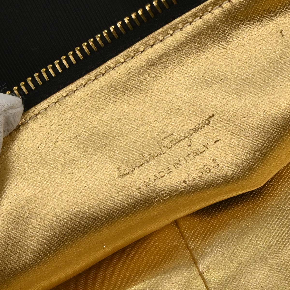 Salvatore Ferragamo Black Vara Bow 2way Shoulder Handbag