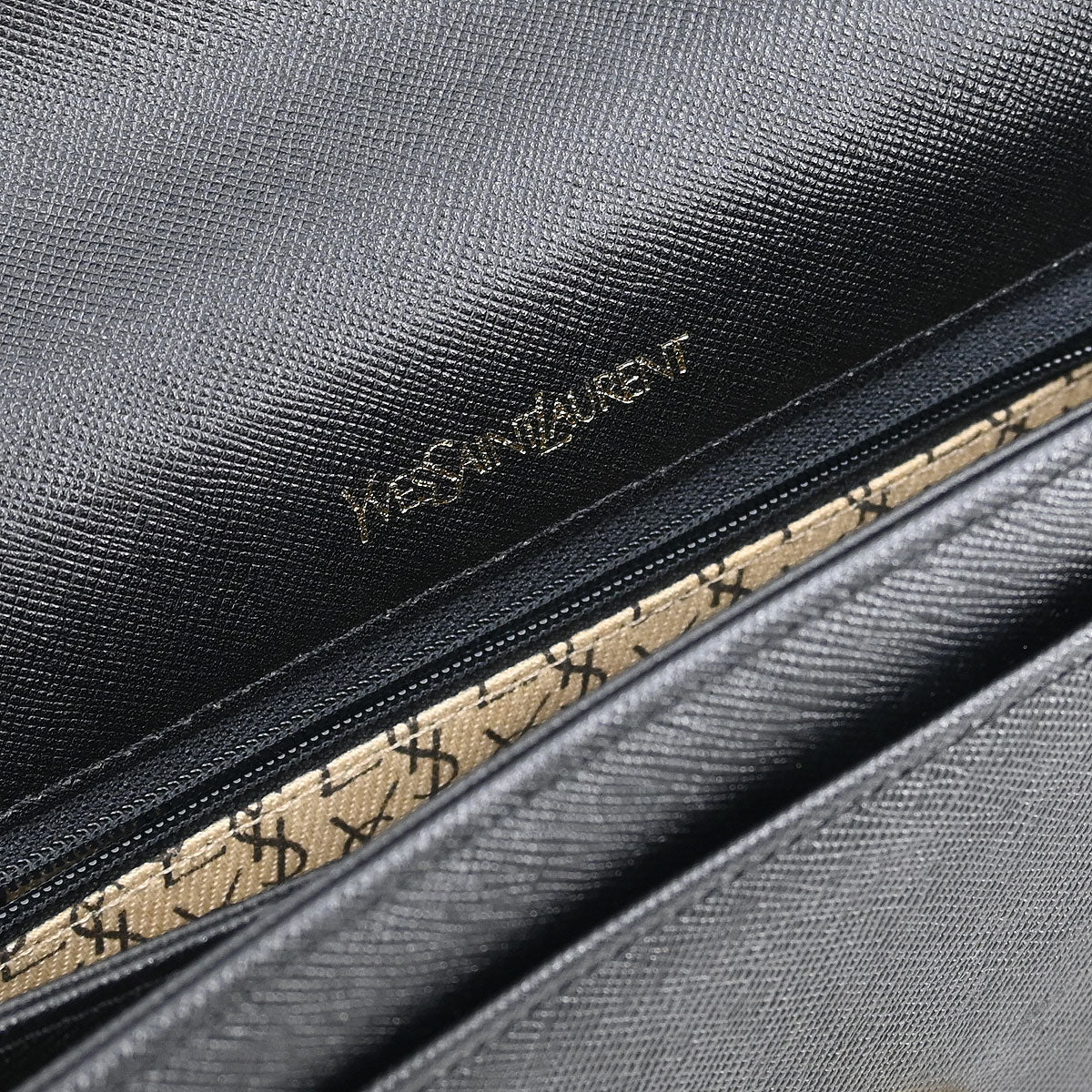 Yves Saint Laurent Black Leather Shoulder Bag