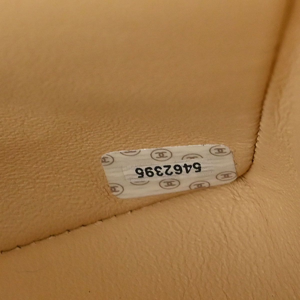 Chanel 1997-1999 Beige Caviar Medium Classic Double Flap Shoulder Bag