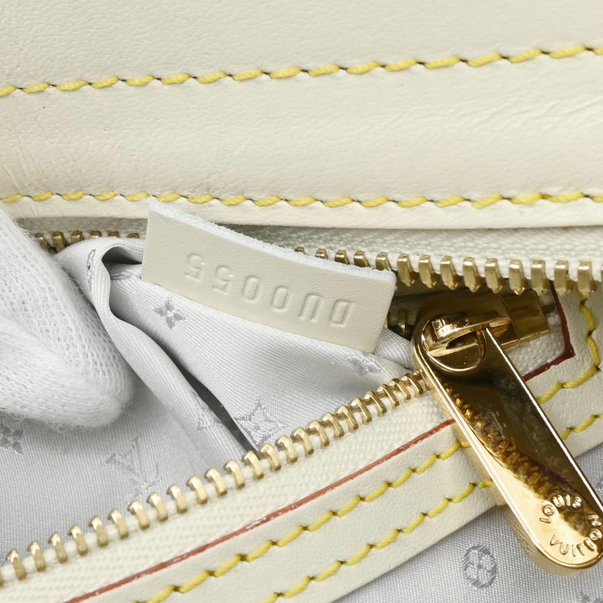 Louis Vuitton White Suhali Epanoui PM Handbag M91850