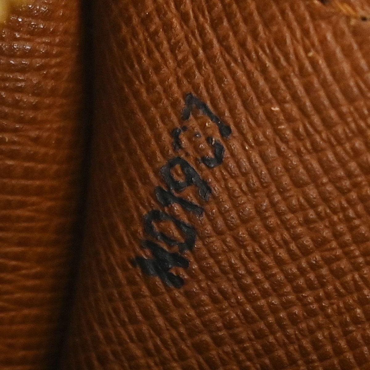 Louis Vuitton Monogram Papillon 26 Handbag M51366