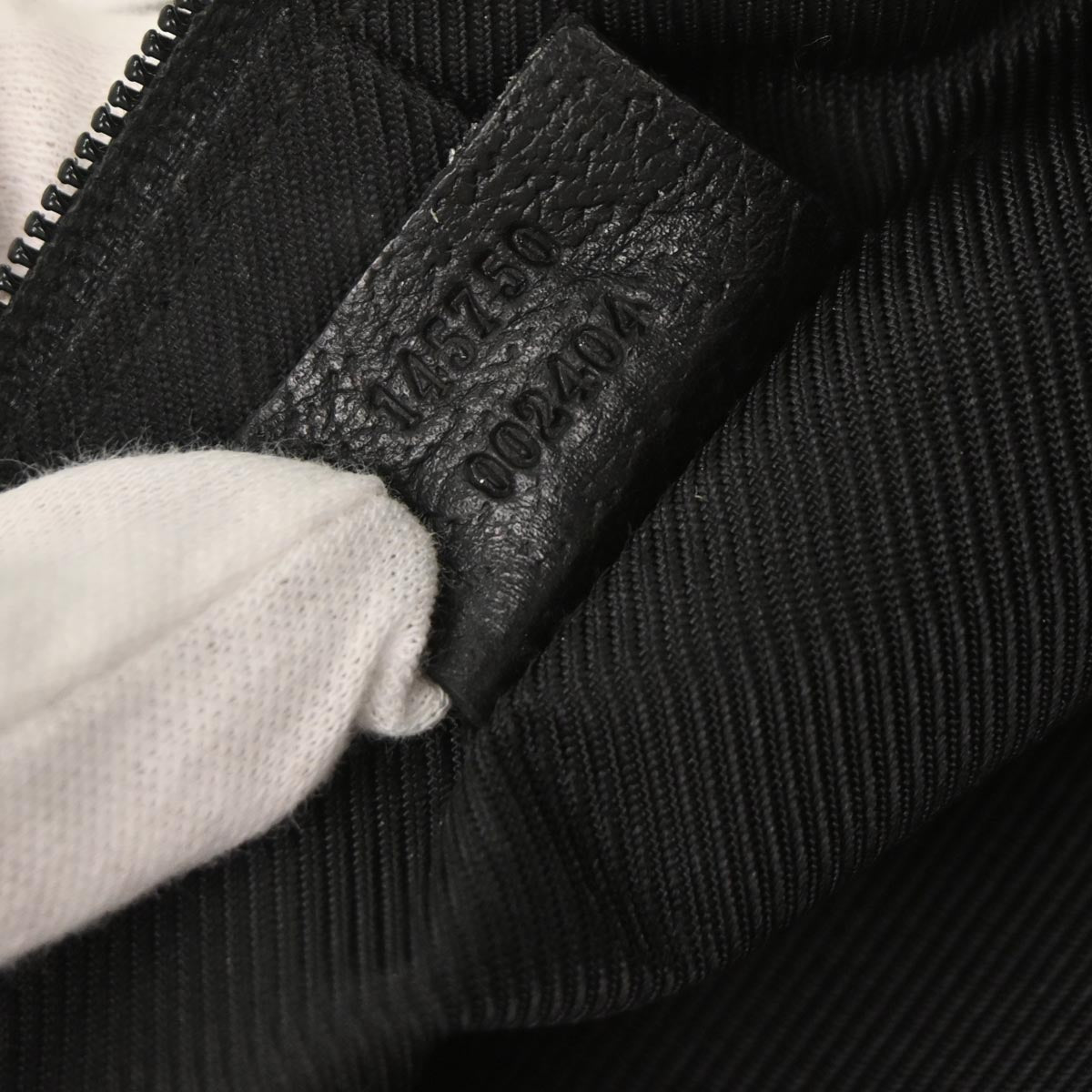 Gucci Black Canvas GG Abbey D Ring Handbag