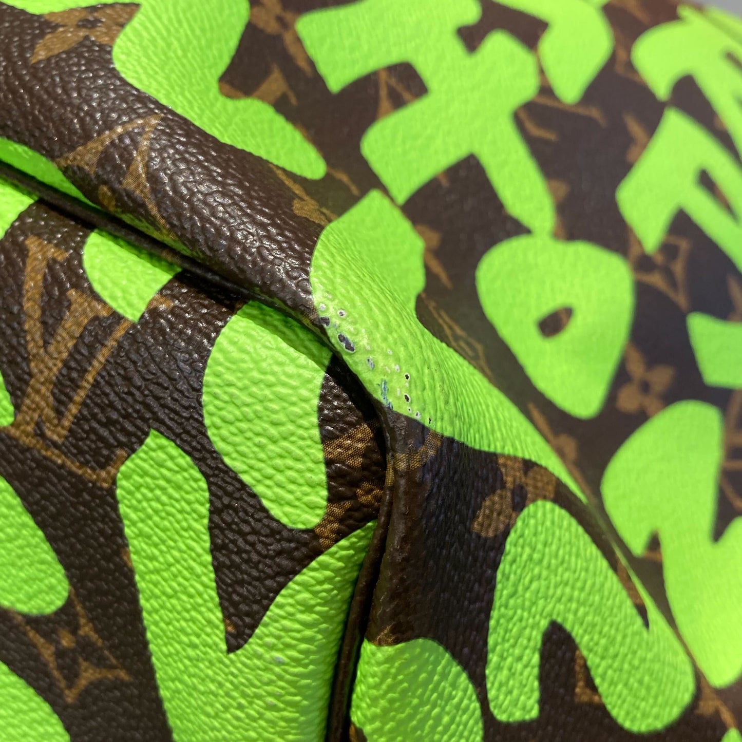 Louis Vuitton 2009 Green Monogram Graffiti Neverfull GM Tote M93703
