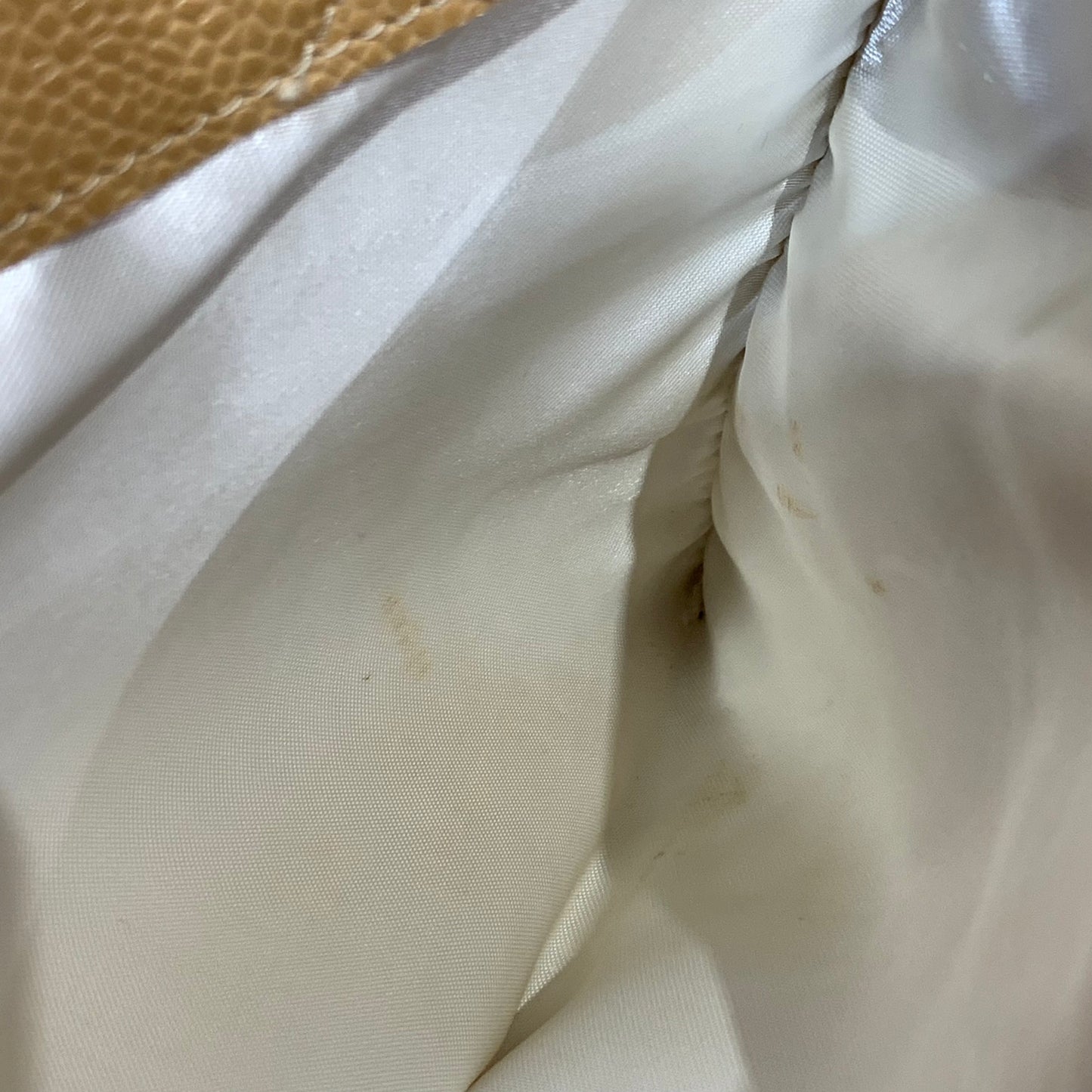 Chanel 1994-1996 Beige Caviar Skin Shoulder Bag