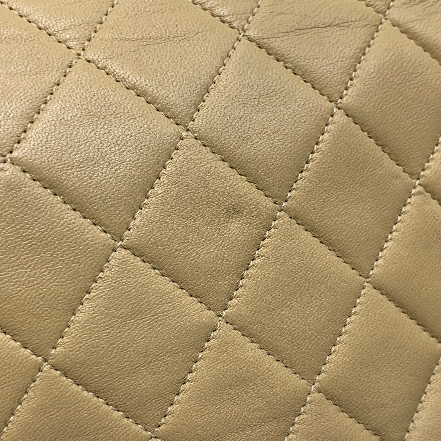 Chanel 1989-1991 Beige Lambskin Turnlock Small Full Flap Shoulder Bag