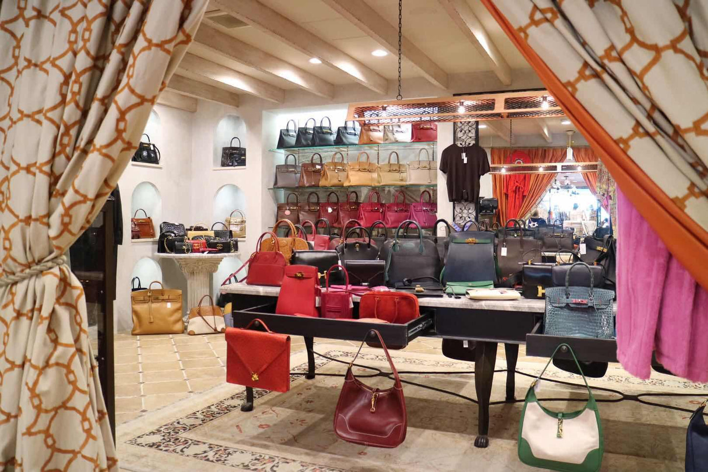 Aoyama Store Reservation