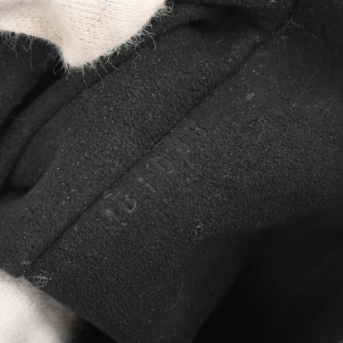 Louis Vuitton 2008 Silver Mahina XS Shoulder Bag M95718