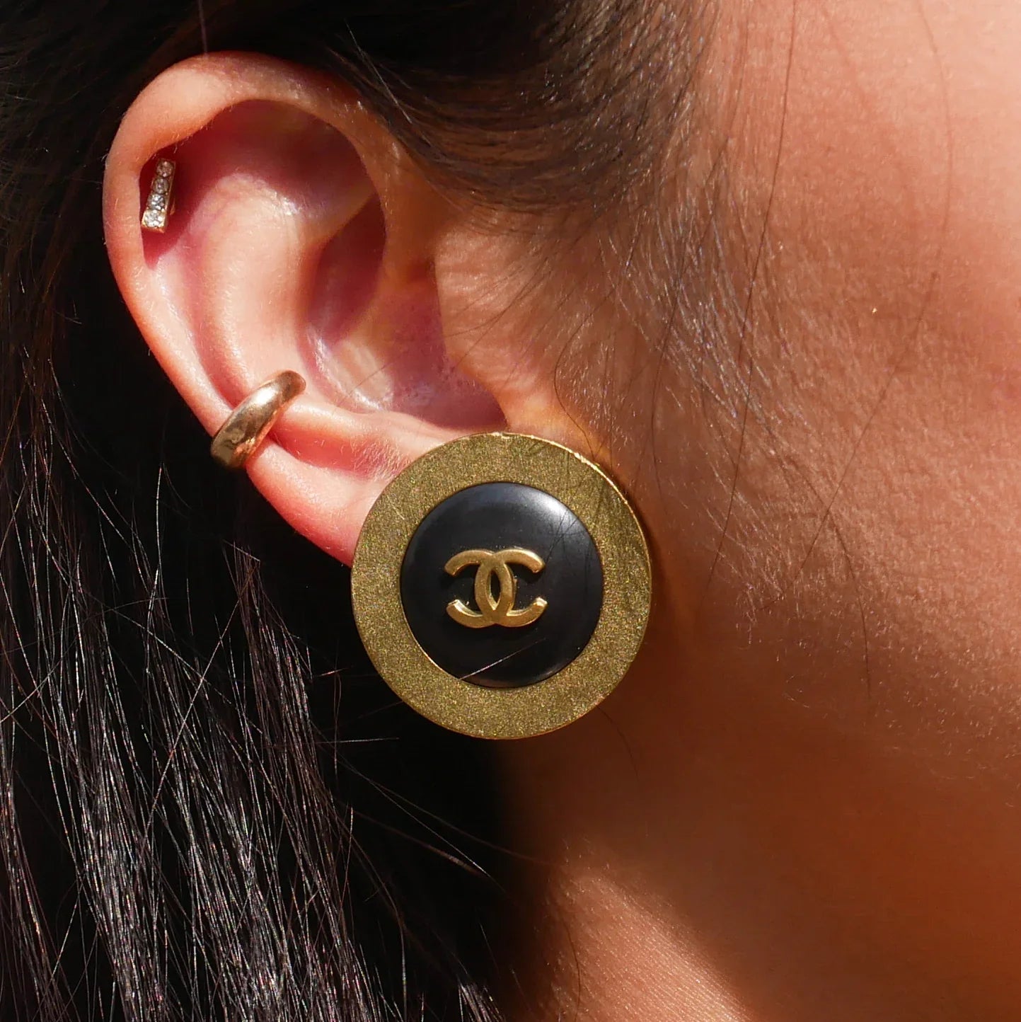 Chanel 1994 Black & Gold CC Earrings Clip-On