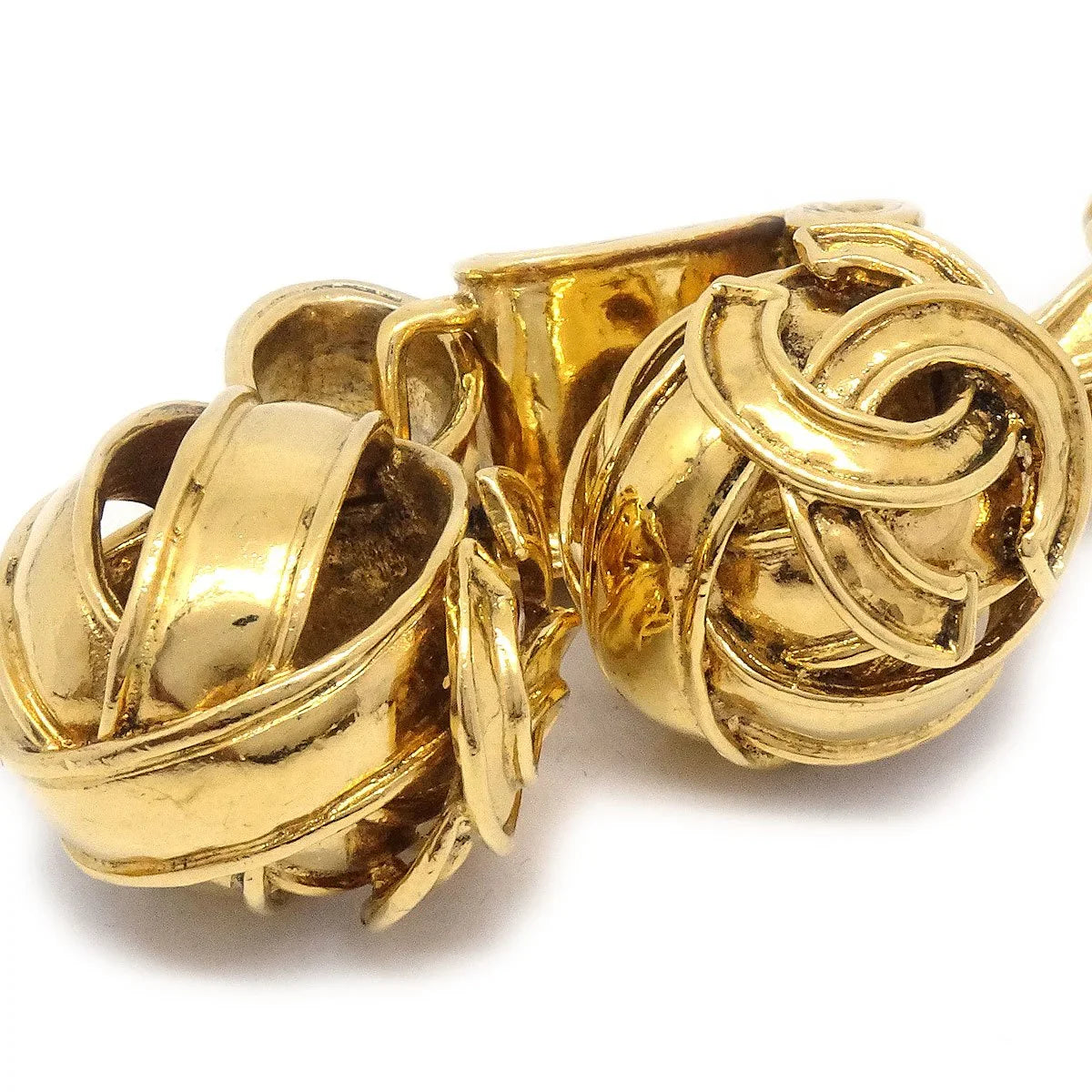 Chanel 1994 Dangling Clip-On Earrings Gold