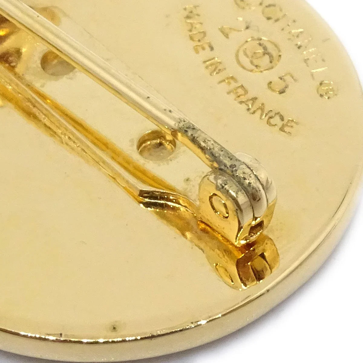 CHANEL 1990 Bag Brooch Gold 25