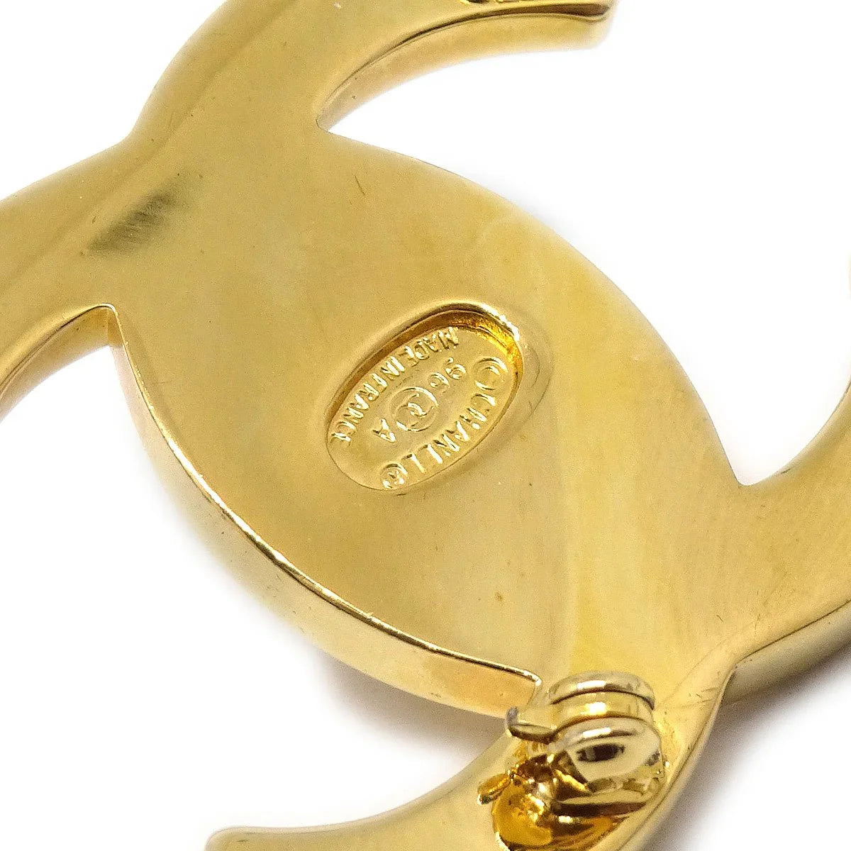 CHANEL Turnlock Brooch Gold Large