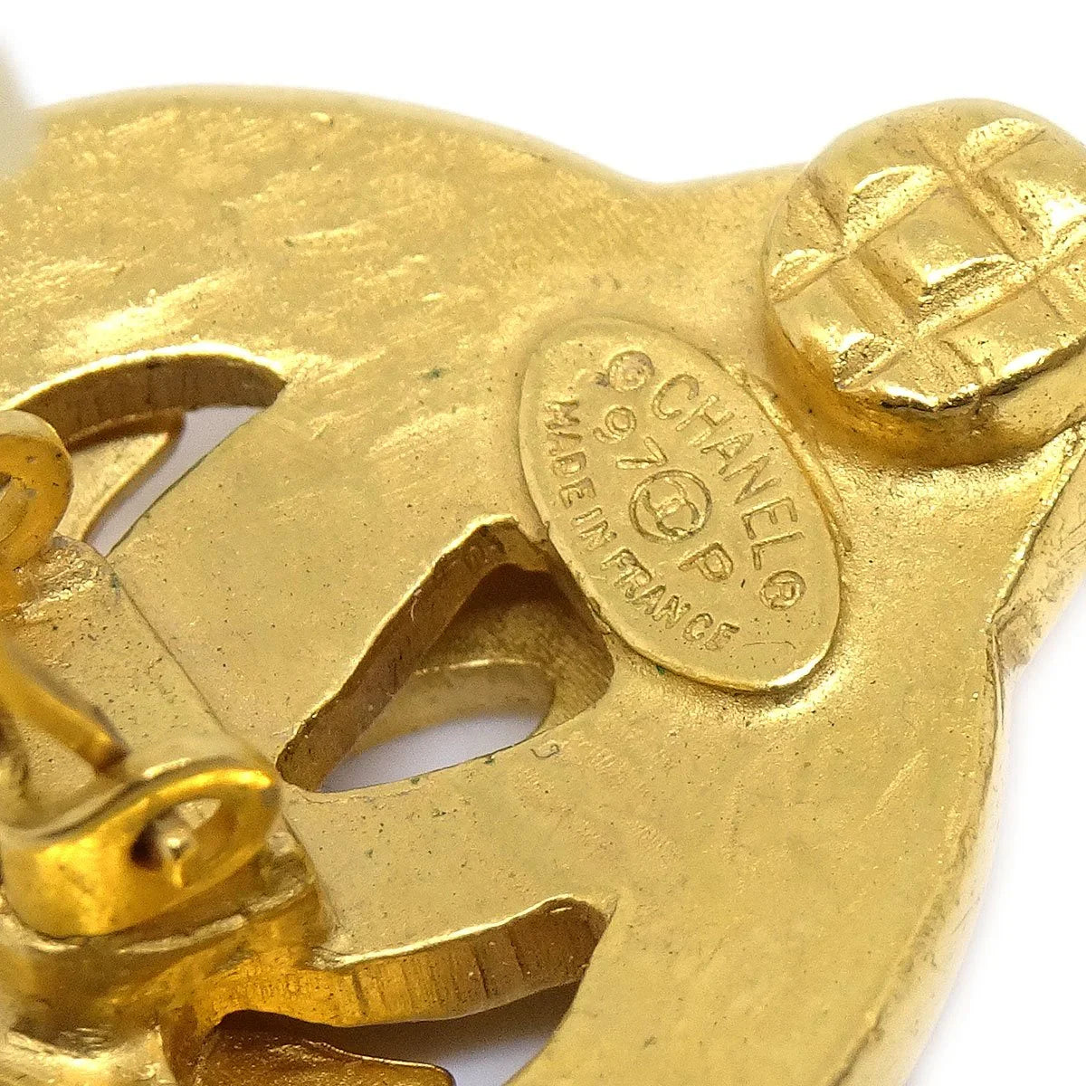 CHANEL 1997 Heart Earrings Gold Small