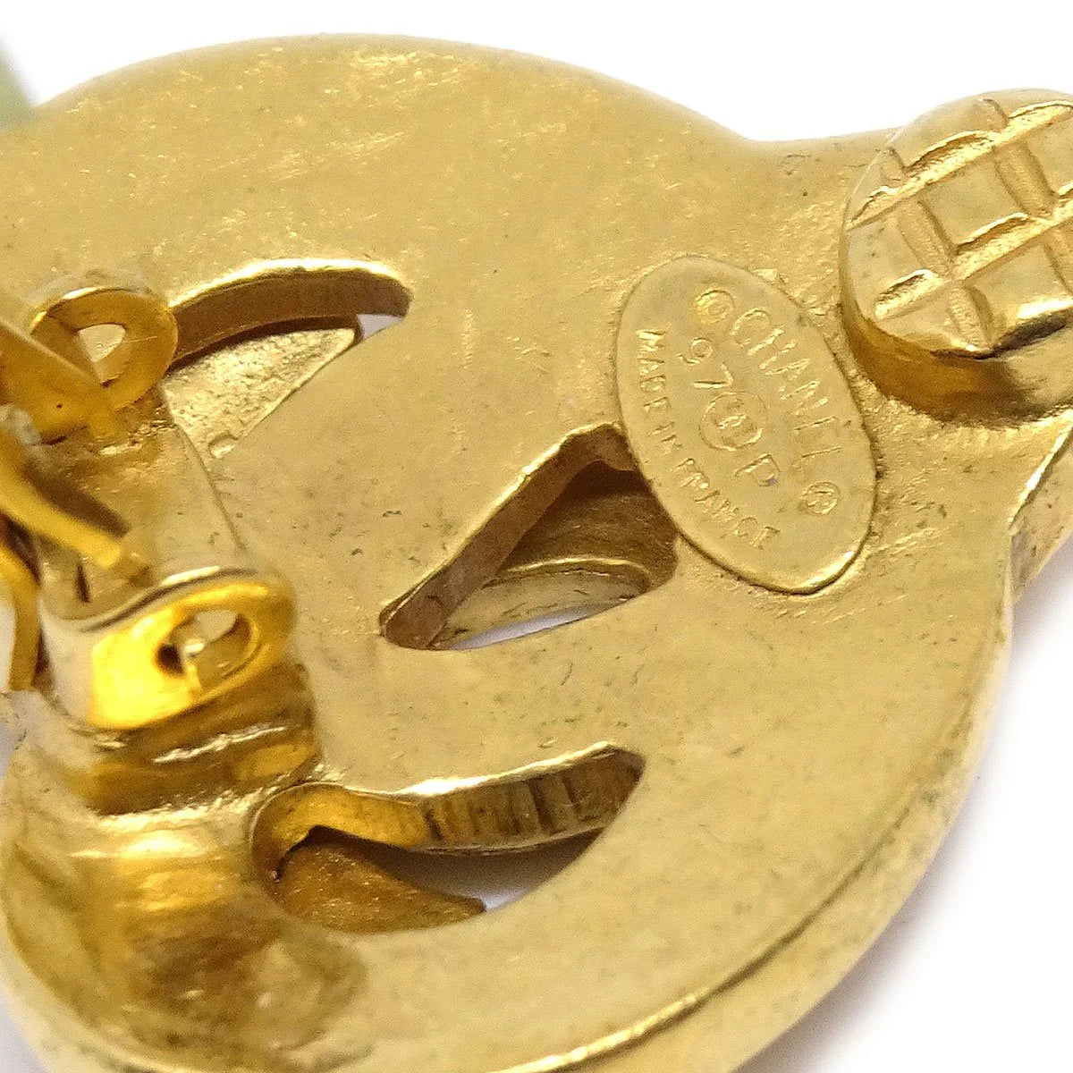 CHANEL 1997 Heart CC Earrings Gold Medium