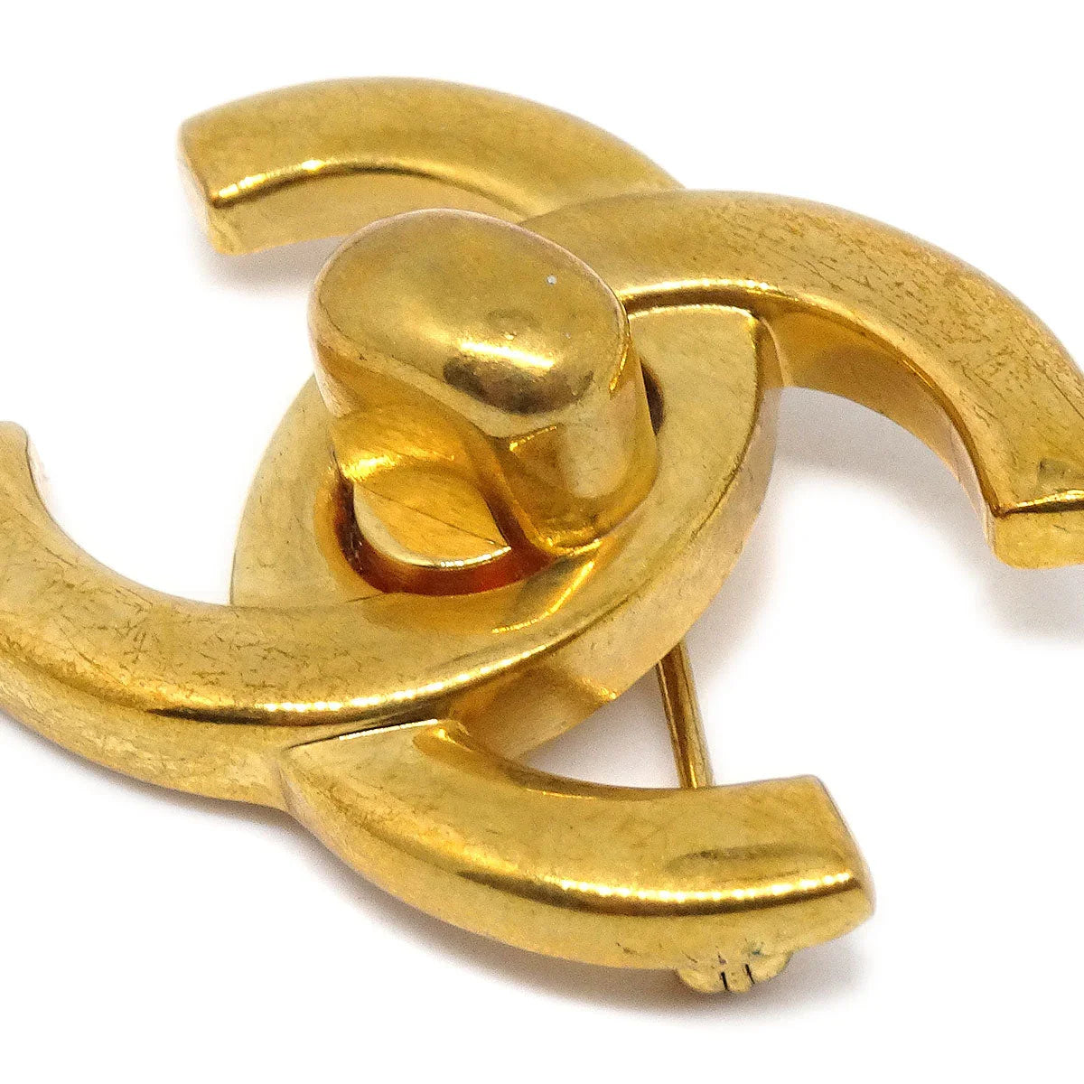 CHANEL 1996 Turnlock Brooch Pin Gold Small