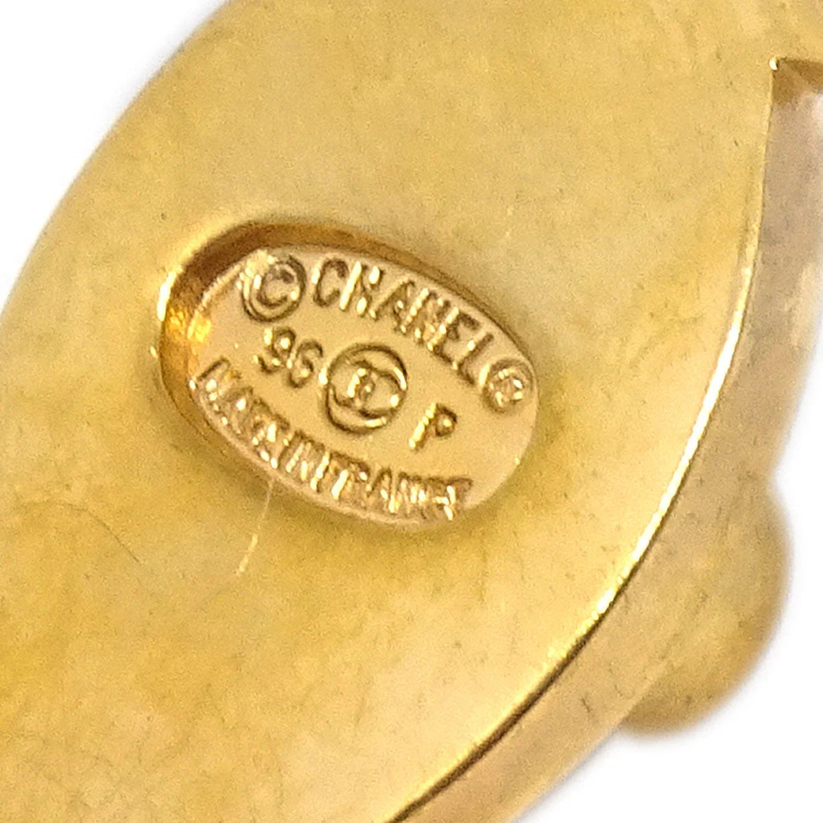 CHANEL 1996 Turnlock Brooch Pin Gold Small