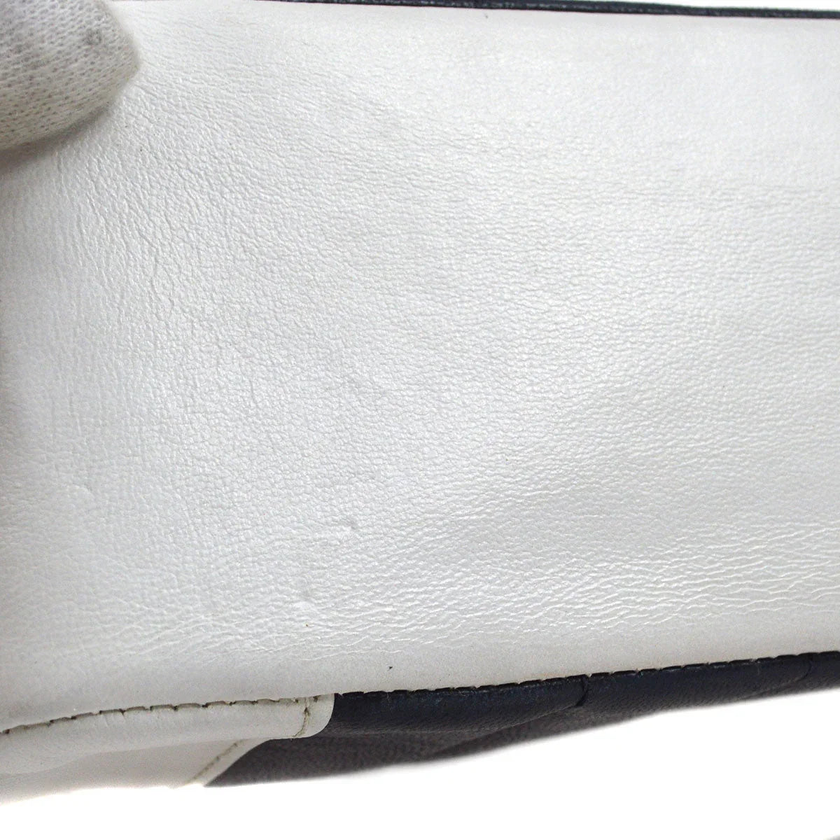 Chanel 1991-1994 Navy White Lambskin Vertical Border Flap Small