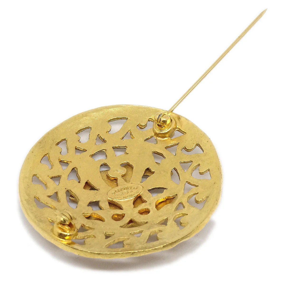 CHANEL 1995 Fretwork Paisley Brooch Gold