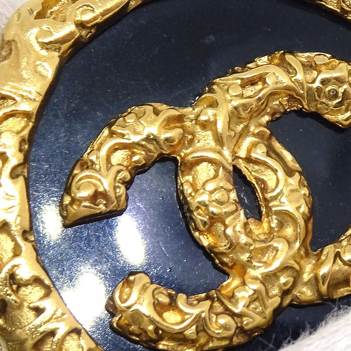 CHANEL 1993 Brooch Pin Gold Black